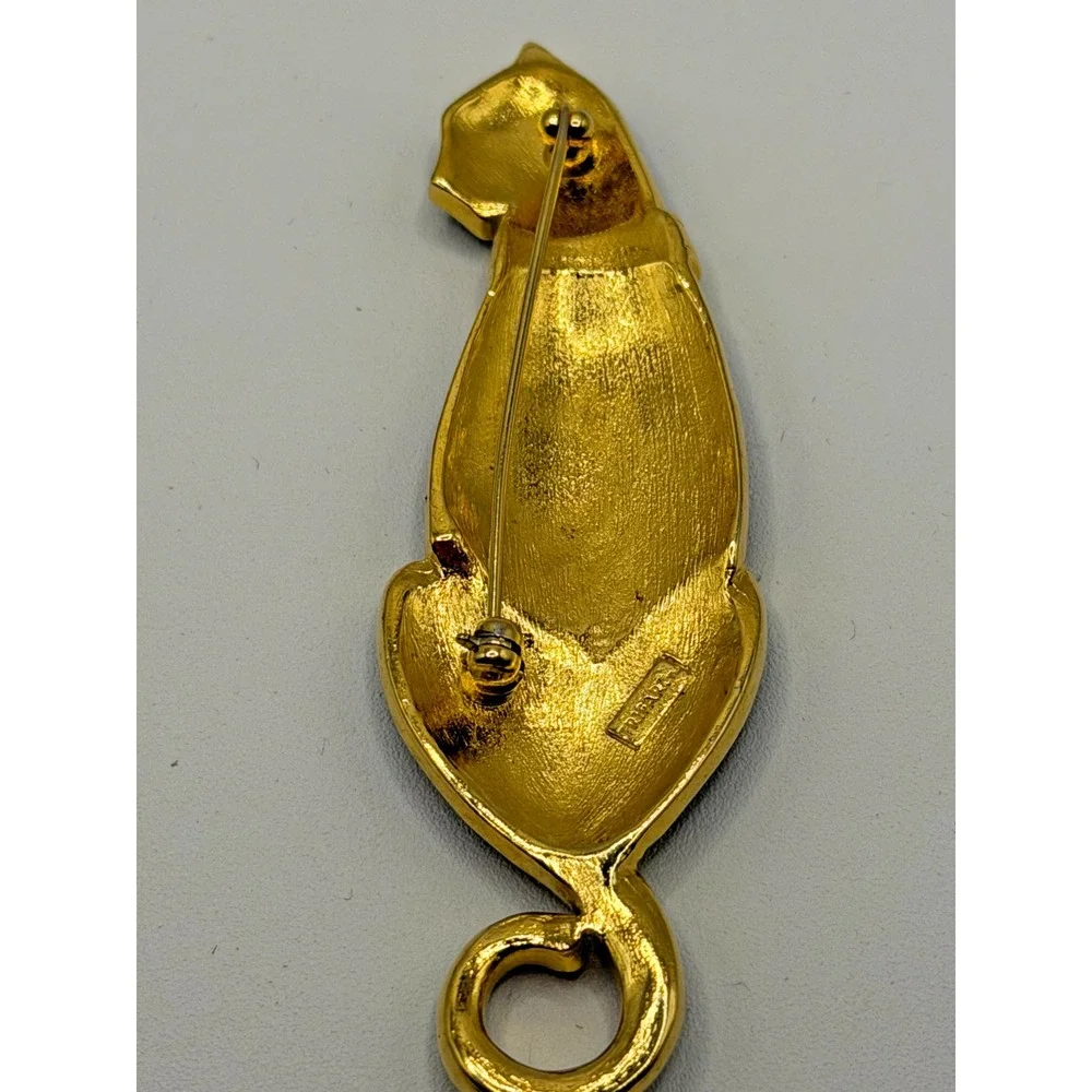 Vtg Trifari Black Enamel Cat‎ Brooch Gold Tone Rhinestone Collar Green Eye Pin